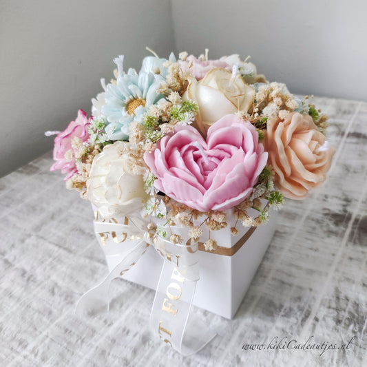 Luxury Scented Flower Candle Bouquet in Gift Box – Handmade