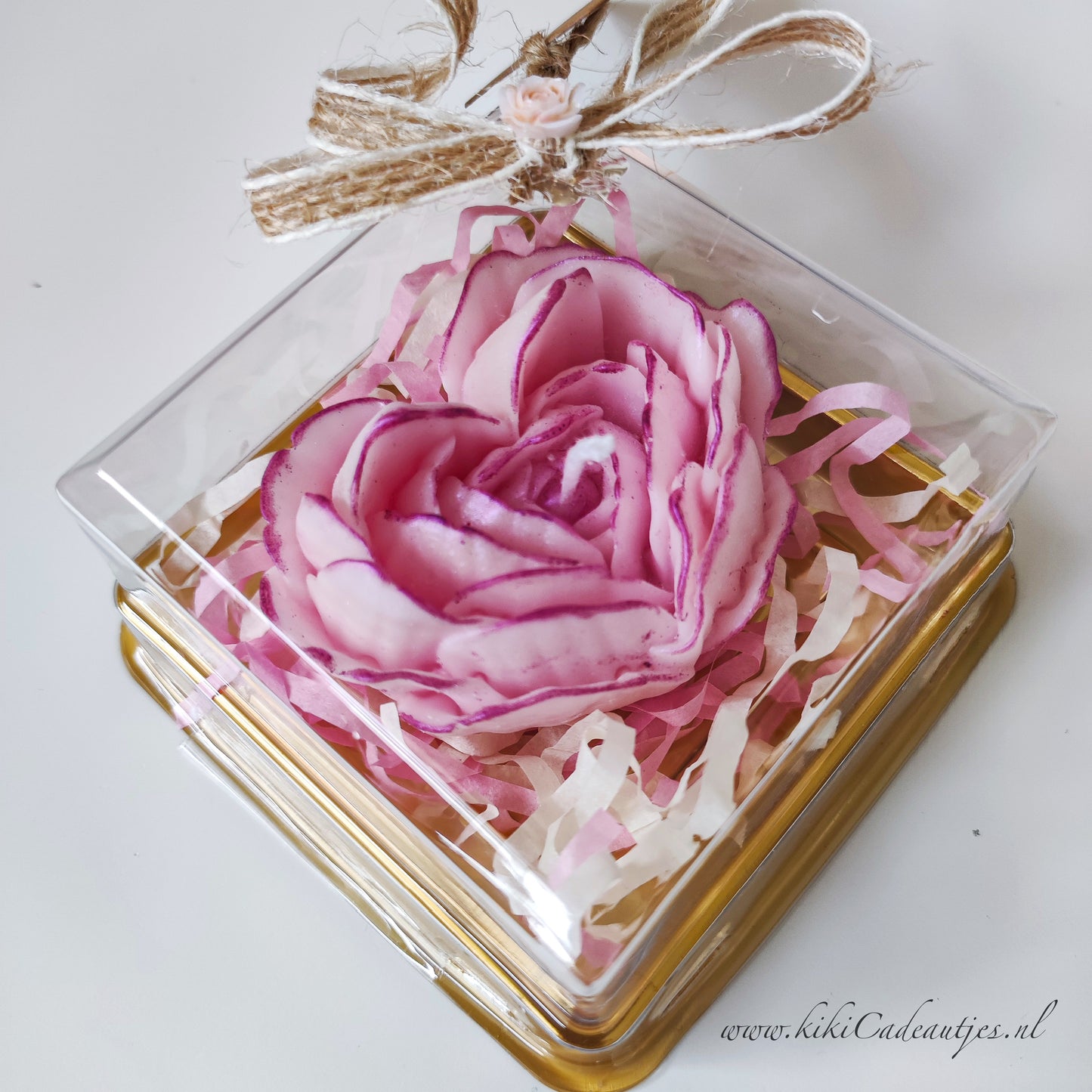 Handmade Heart-Shaped Flower Candle in Gift Box